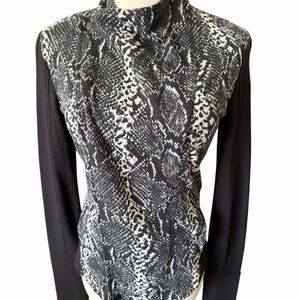 Rachel Roy Black and White Snake Print Top Asymmetrical Zip and Snap Front Sz XS